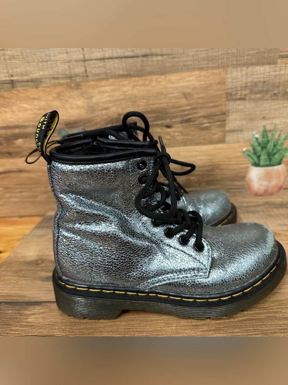 Dr. Martens 1460 Silver crackle combat boots juniors kids size 1